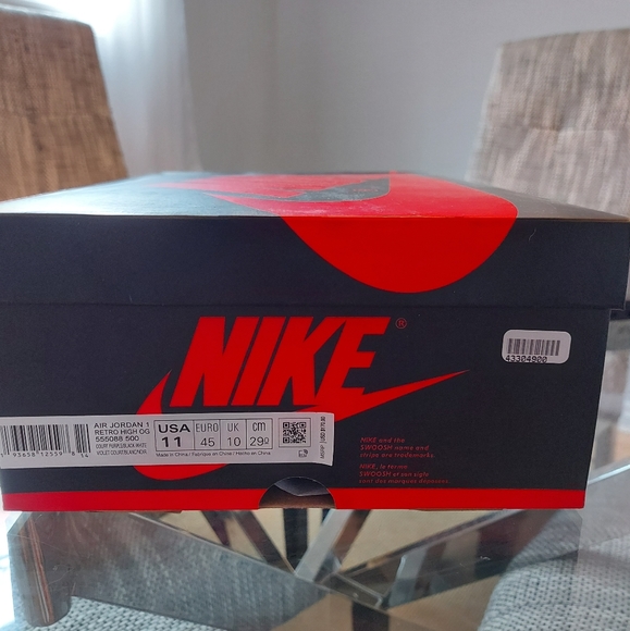 *SOLD* Jordan 1 "Purple Toes" - Picture 3 of 3